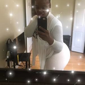 Meet your Posher, Latasha